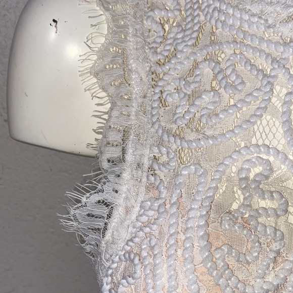 Forever 21 - L - White Soutache Lace Bodycon Dress - Picture 4 of 8